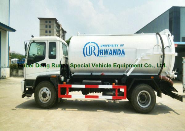 ISUZU Septic Vacuum Trucks / Sewer Suction Truck Euro 5 Engine 205HP