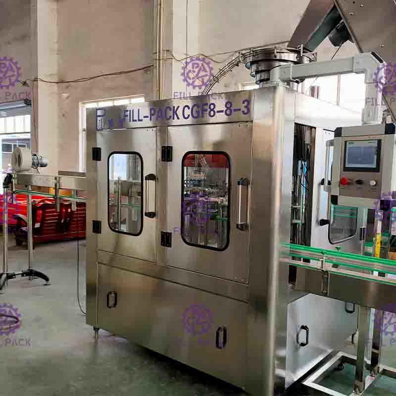 Full Auto 3000BPH Small PET Plastic Bottle 3 In 1 Water Filling Bottling Machine For Pure Mineral Drinking Water
