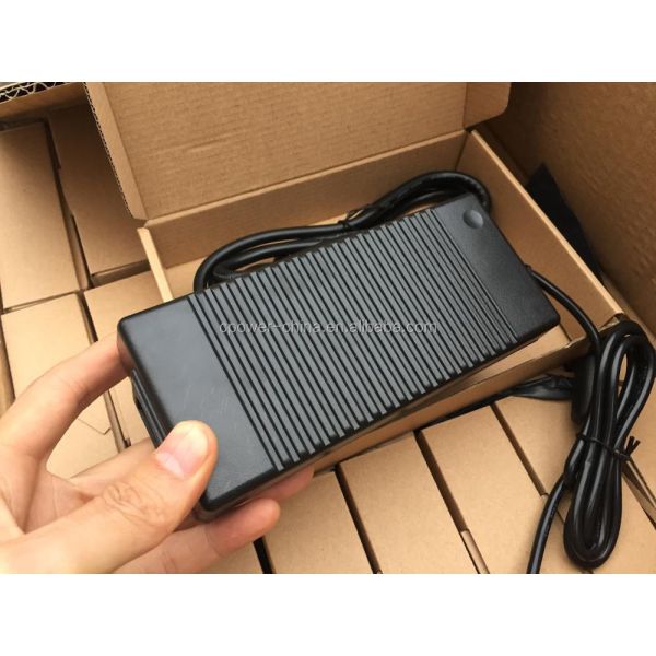 12VDC 8 Amp Output Voltage 12V 8A Desktop Type AC DC Power Adapter with CE Certificate
