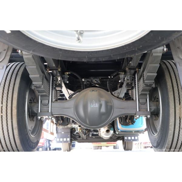 Sinotruk National Heavy Duty Truck HOWo NX 220HP 4X2 6.75m Hurdle Truck for Van Cargo