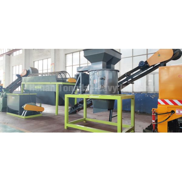 Poultry Manure Vertical Fertilizer Crusher 4TPH 5TPH Cow Dung Crusher