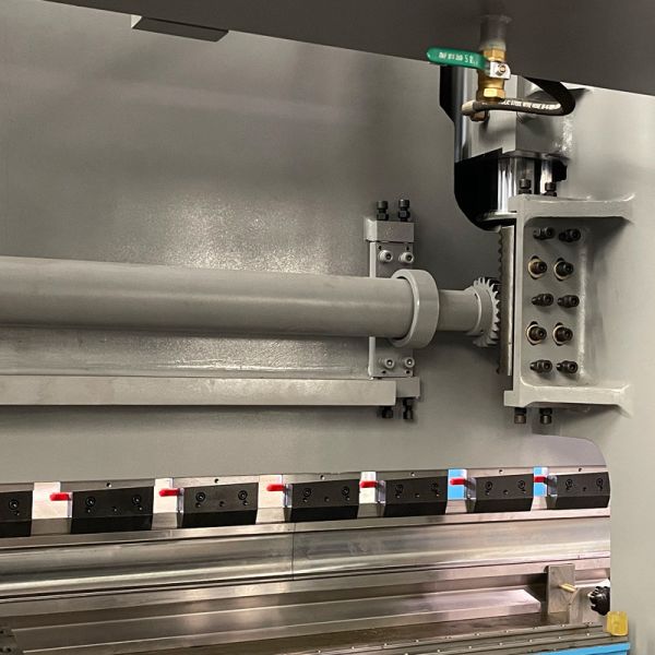 NC WC67Y-125T3200 Torsion Bar Press Brake 7.5KW Motor TP10S CE For Sheet Metal High Strength Steel