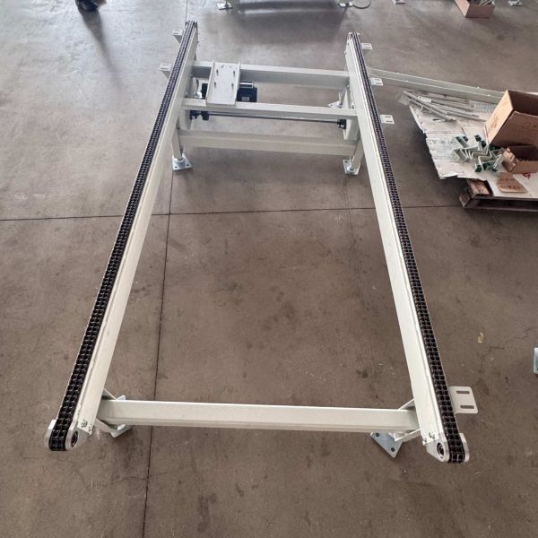 Motor Driven Hygienic  Pallet Rack Conveyor Servo Motor Flexible Chain Conveyor