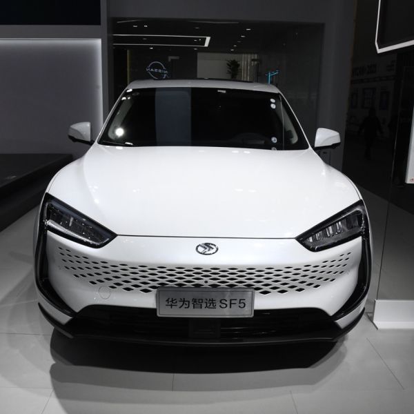 Hybrid Energy Type 2021 Model Huawei Seres SF5 Electric Car EVR 4WD Top Speed