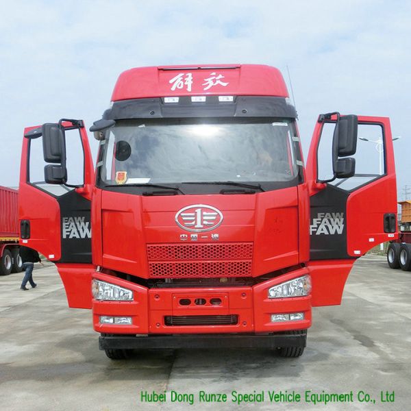 FAW 8X4 Aluminum Road Liquid Tank Truck For Fuel Transportation 30000L