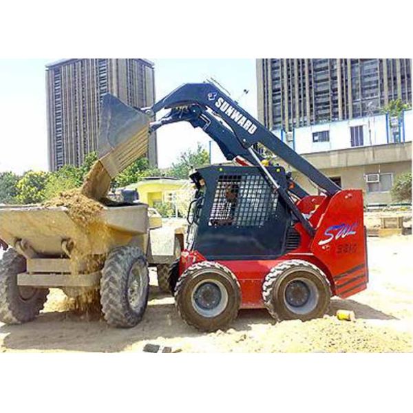 40KW Power Middle Skid Steer Equipment SUNWARD Brand Full Hydraulic System