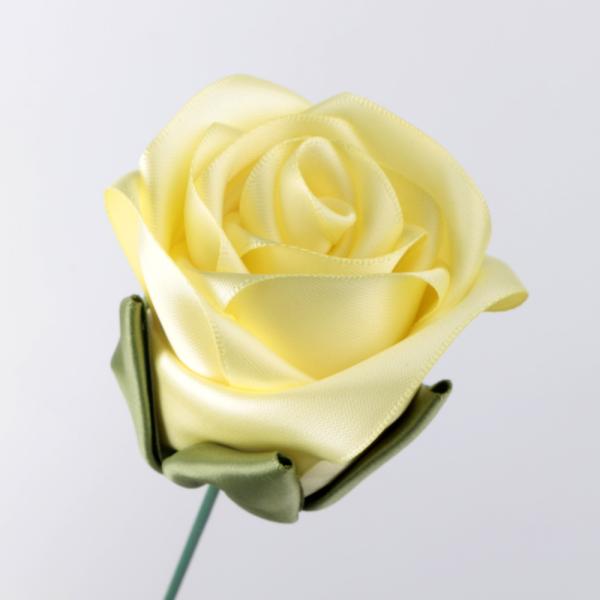 Decoração de presentes únicos Flor de rosa de fita para casamentos Uma surpresa deliciosa