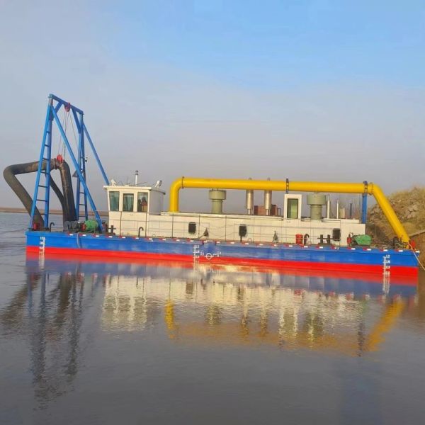 200 Cbm Working Capacity Sand Sucking Ship For Reservoir Sand Mining