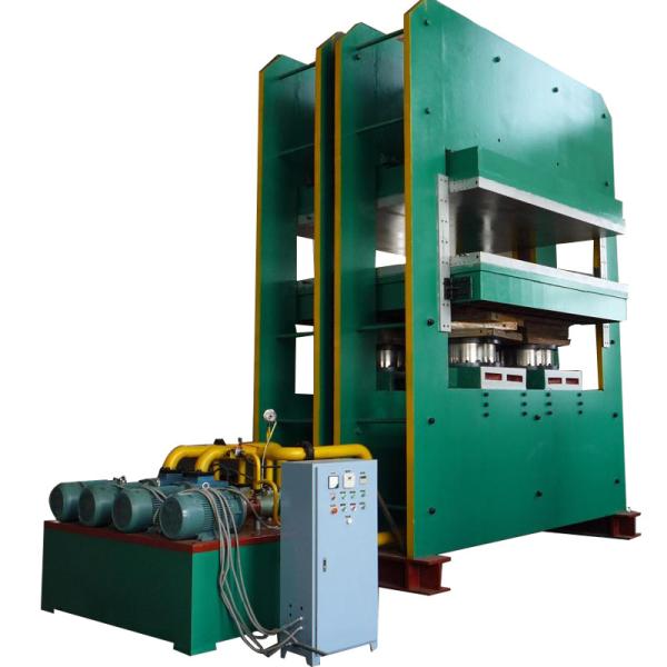 Machine hydraulique de moulage par compression de plateau