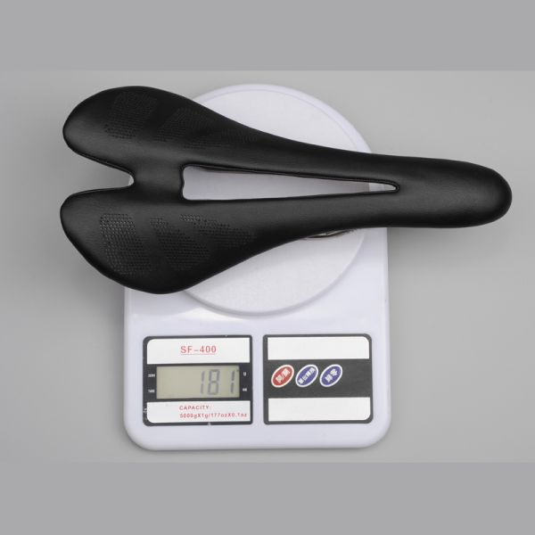 la bici de la fibra de carbono de la luz 181g ensilla los 27.5x13x6.5cm respirables