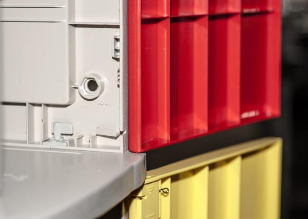 Token Operated Lockers 3 Comparts 1 Column , Red Storage Locker For Gym