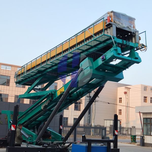Hydraulic Driven High Altitude Lifting Platform 18.5m Lifting Height For Roof Tile Installation