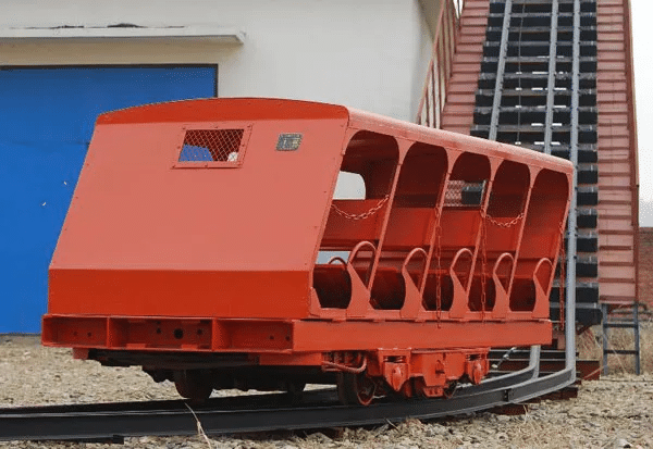 CABLE CAR Inclined Shaft Man Car Winch Traction Personnel Vehicle Dual Brake Rail Buffer Safety Haulage Car Coal Mine Inclined Roadway ≤40° Underground Mining Passenger Transport Equipment