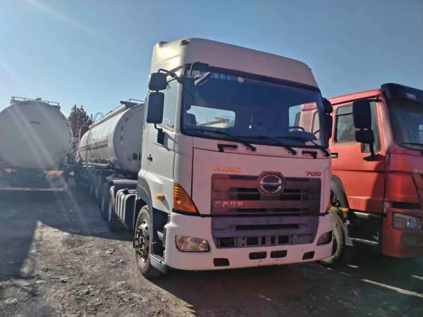 Used Tractor Head For Africa Hino 700 Leaf Spring High Roof Cabin 6*4 Heavy Duty Truck Durable