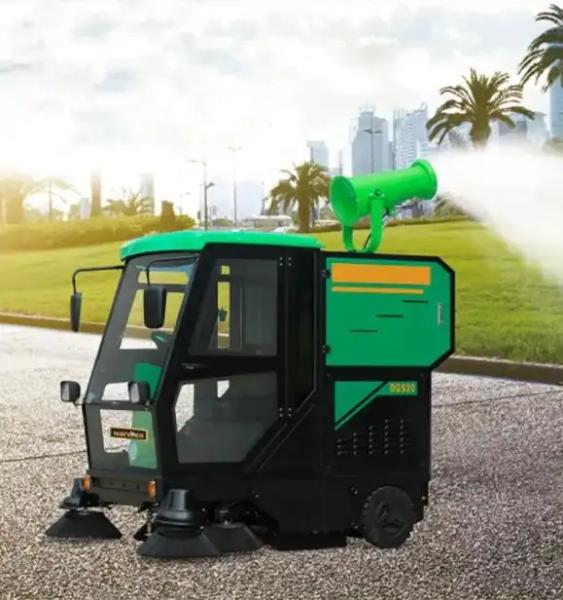 DQS20  78.7 inch Cleaning Width Fully Enclosed Sweeper with fog cannon machine
