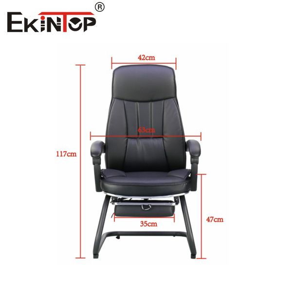 La polyvalence fonctionnelle de la chaise de bureau en cuir pour le confort de toute la journée