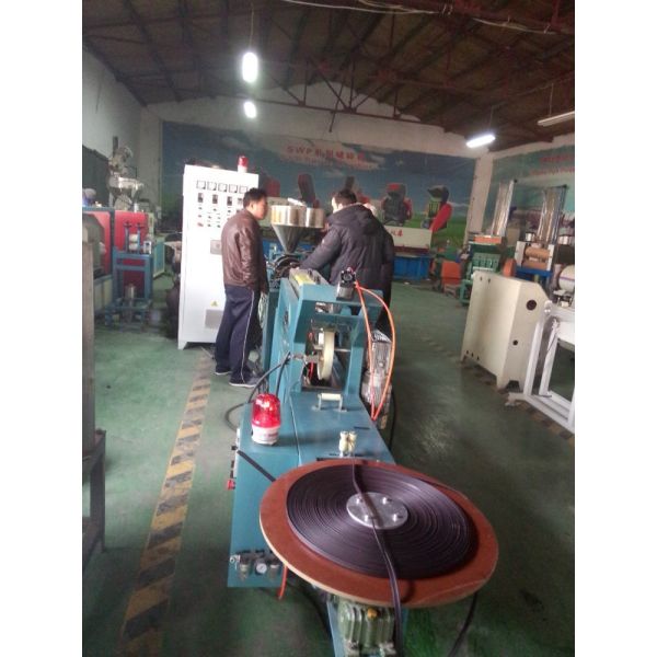 14000 PLC Refrigerator Door Gasket Extrusion Machine PVC Rubber Sealing Production Line