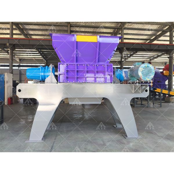Double Shaft Metal Shredder for Giant Car Shell with 200-2200 mm Input Size and 1-10 cm Final Product Size