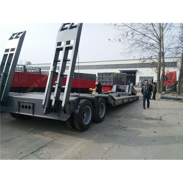 Tri Axle Steel Detachable Gooseneck Trailer For Heavy Equipment Transport