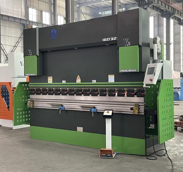 Hydraulic Single Phase 330mm Throat Depth Hydraulic Press Brake CNC Bending Machine