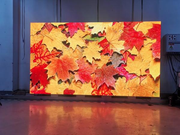 Tela de anúncio alugado interna do diodo emissor de luz da exposição do painel alugado por atacado do brilho alto P3.91 500x500mm