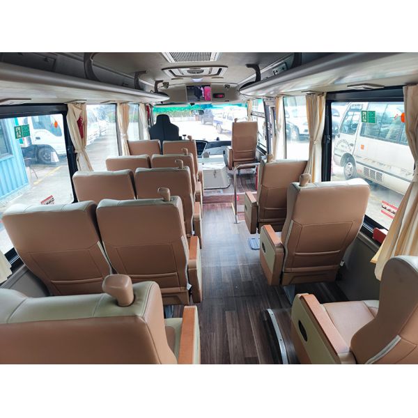 Использованный мини-автобус на 19 мест, дизельное топливо, с механической коробкой передач
