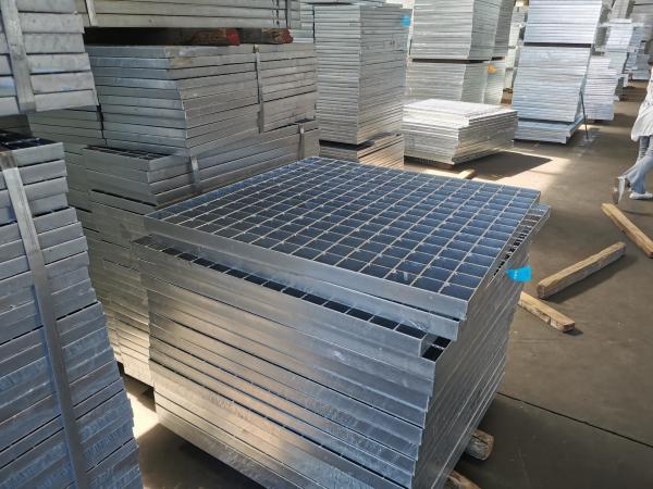 ODM Hot Dip Galvanizing Compound Steel Grating 1m Width T4 Type Factory Outdoor