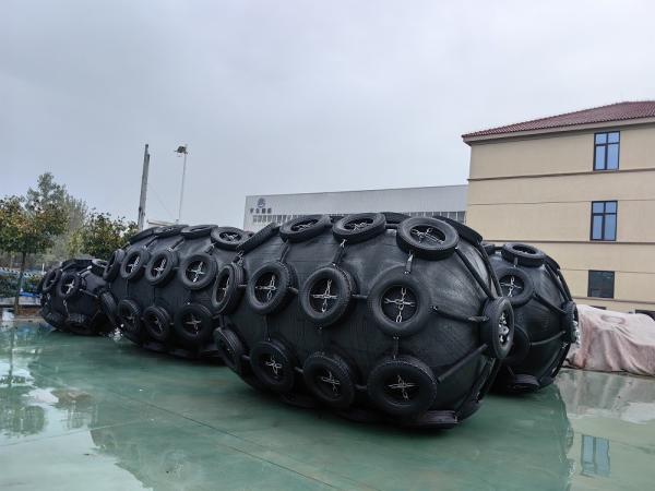 High Pressure Black Rubber Marine Pneumatic Fender Cylinder