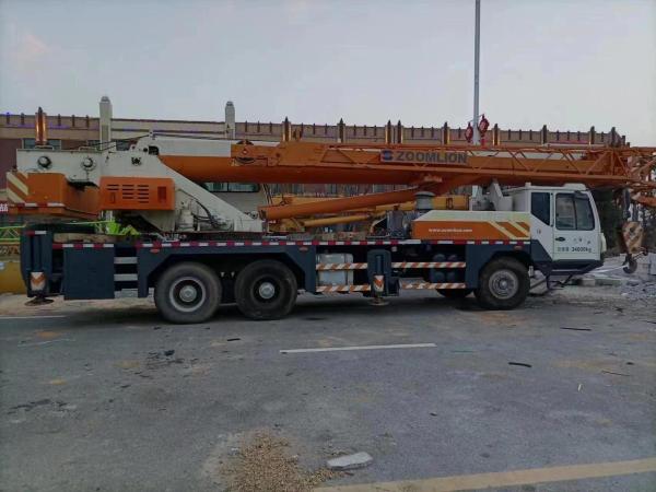 Travail parfaitement stable 2013 Zoomlion 35V5 35t camion grue grue mobile certifié ISO9001