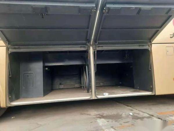 Higer Brand Used Coach Bus KLQ6109 46 Seats Low Kilometer Left Steering Singel Door