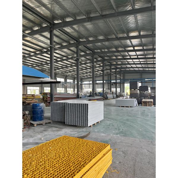 20*20mm Pultruded Fiberglass Grating FRP Mesh Grating Alkali Resistance