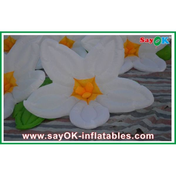 装飾的で白く膨脹可能な照明装飾の耐火性の照明花の長さ 5M