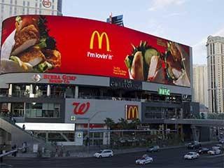 P10 Outdoor Full Color Waterproof HD LED Billboards Die-Casting Aluminum Cabinet 3 Years Warranty