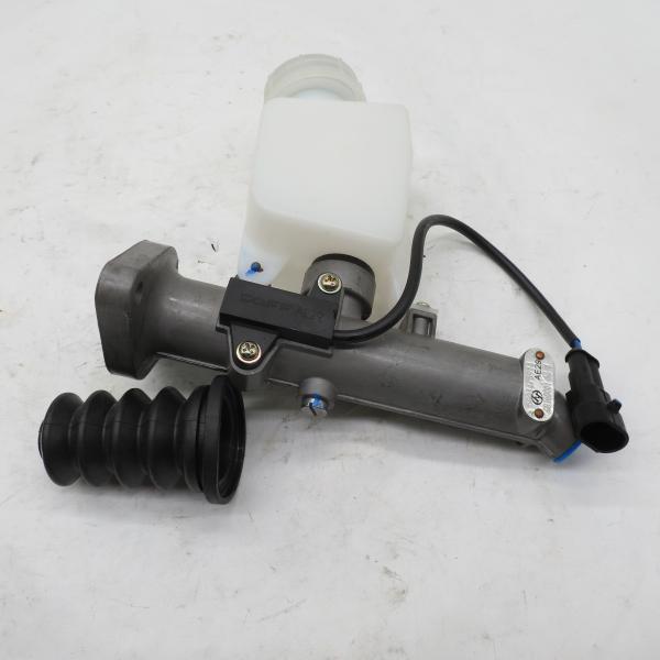 Selling Clutch master pump oil can 5801475914Selling Clutch master pump oil can 5801475914