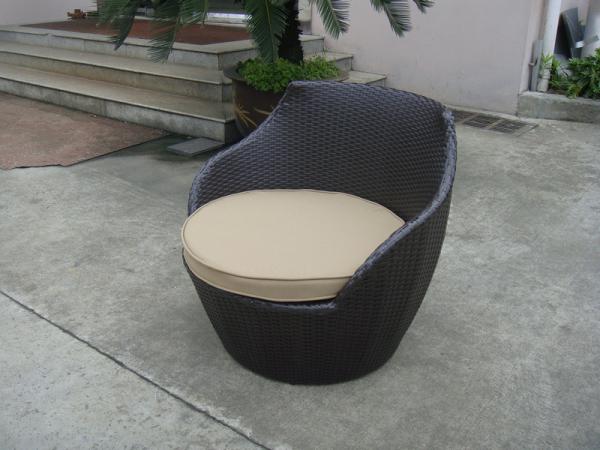 Dark Brown Resin Wicker Obelisk Chair , Rattan Bullet Sofa Set