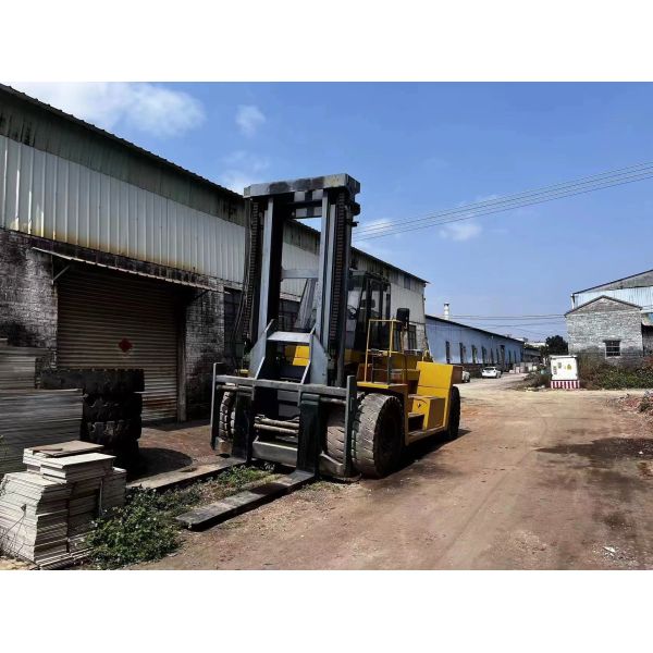 Mitsubishi FD300 30 Ton Diesel Forklift Heavy Duty Used Forklift Truck Steel Mill Material Handling Equipment