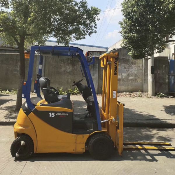 КОМАТСУ использовало платформы грузоподъемника склада 1 тонна - емкость нагрузки 20 тонн энергосберегающая