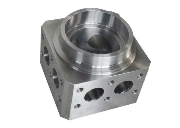 Wear Resistance Oil Wellhead Equipment , Wellhead Forging Drilling Spool Adapter