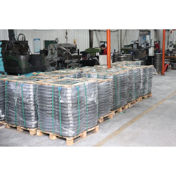 Heavy Truck Clutch Plate and Disc Year 2000-2013 OEM 1818010226 Stock