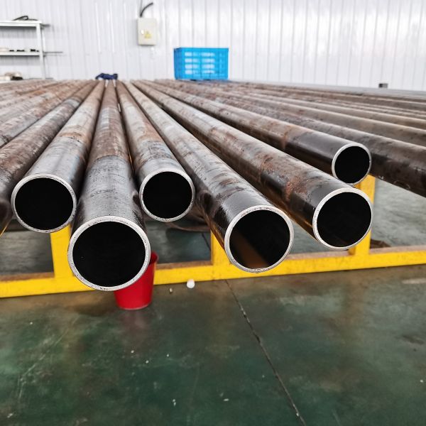 Залакируйте трубу гидровлического цилиндра ASTM A519, холод - нарисованные пробки стали точности