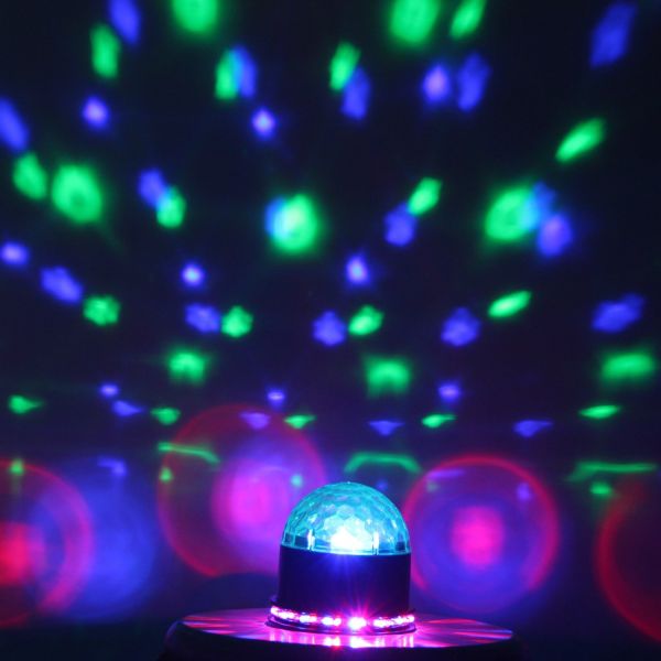 Rotating Magic Ball Shape LED Stage Light Indoor Christmas Lights For Party