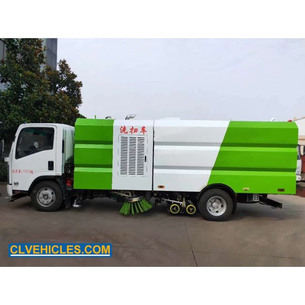 ISUZU 700P 190hp Truck Mounted Road Sweeper 5000L Water Tank