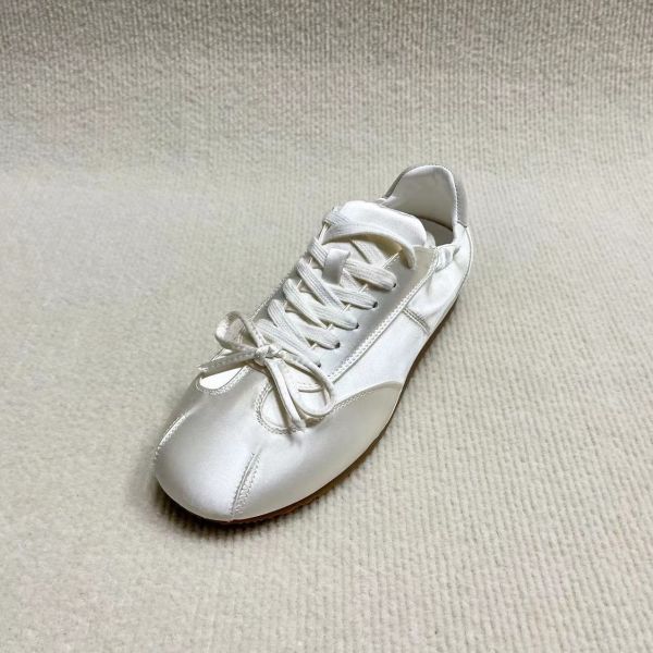 Women casual silk shoes with cotton make white color and low-cut