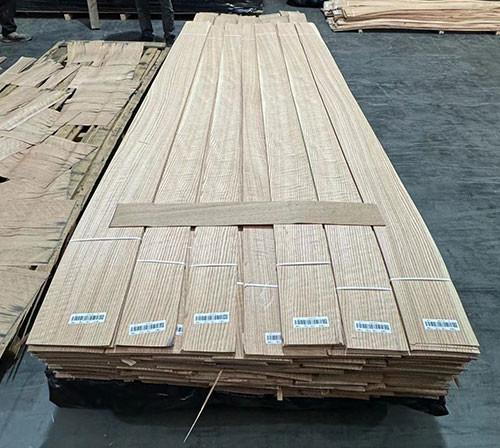 Fabricação de revestimento de madeira de carvalho vermelho, móveis, revestimento de portas, painéis de qualidade A