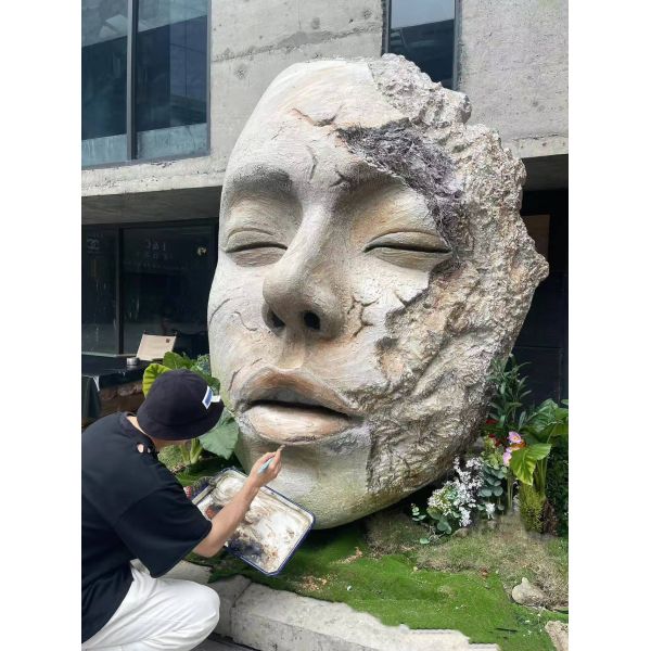 FRP Art Sculpture 'Heart to Heart' with Stone-like Weathered Finish for Indoor & Outdoor Decoration in Customized Size