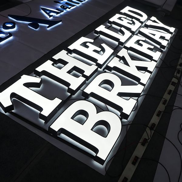 Custom 3D LED Letter Table Sign Premium Sign with Customizable for Luxury Hotels Exclusive Areas