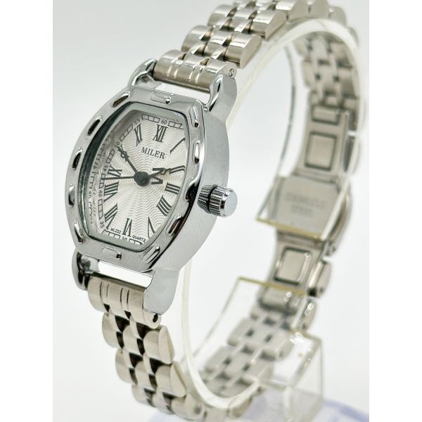 Минималистические стильные часы из нержавеющей стали с ремнями