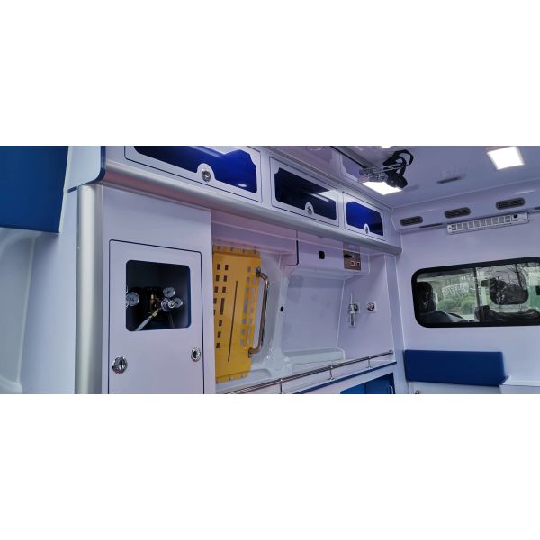 7 Seats / 8 Seats Ford Transit Custom Ambulance Diesel 4×2