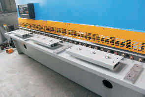 2022 QC12Y Series Swing Beam Hydraulic Shearing Machine with Extra Machining Services