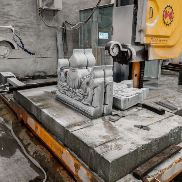 Xianda New CNC Diamond Wire Saw Machine with Engine Motor Gear CE Certified 380V/50Hz 11KW 6000kg for Stone Cutting